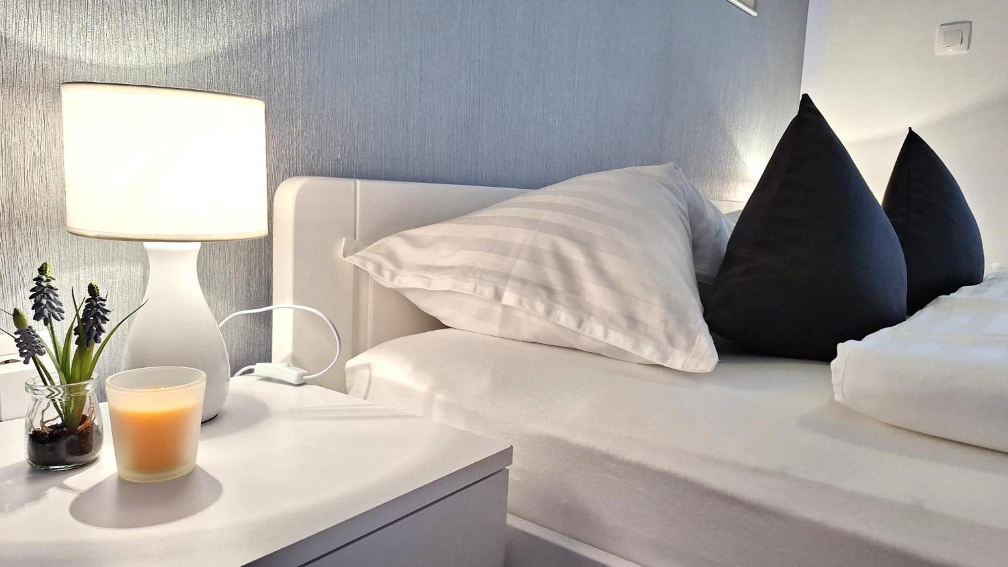 Lucille Apartment *