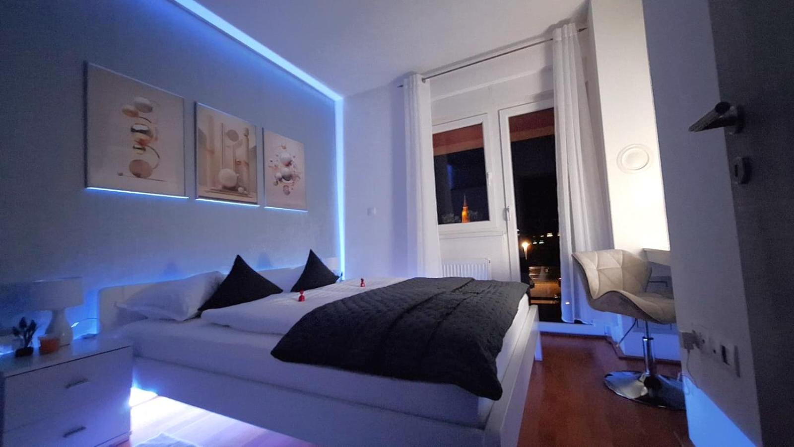 Lucille Apartment *